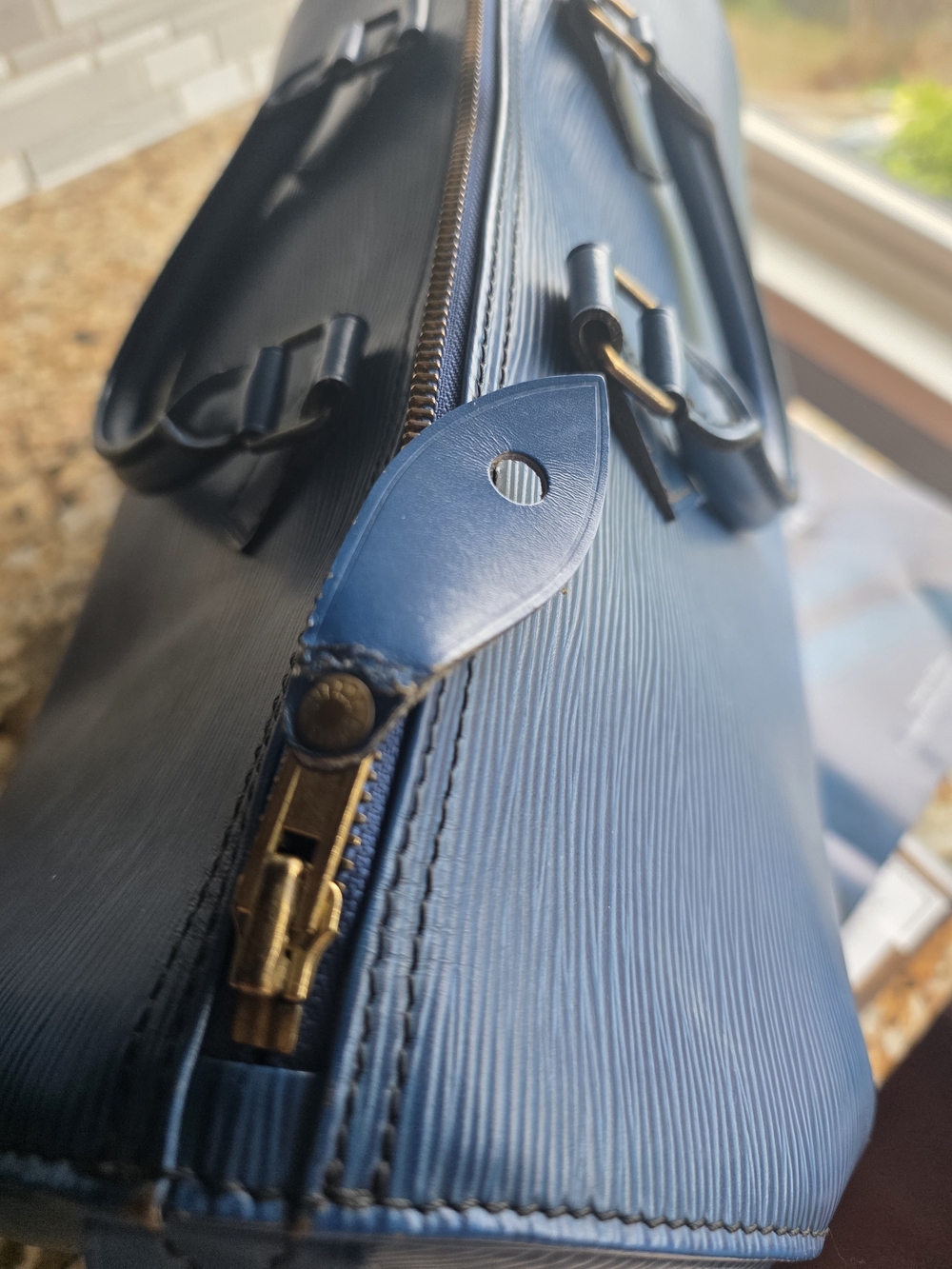 Blue EPI LOUIS VUITTON Women's Bag - Large Size 14 Inches (W) Length 10.5 - Picture 8 of 14